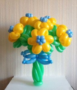 Balloon bouquet - Homeschool Mom Side Hustles